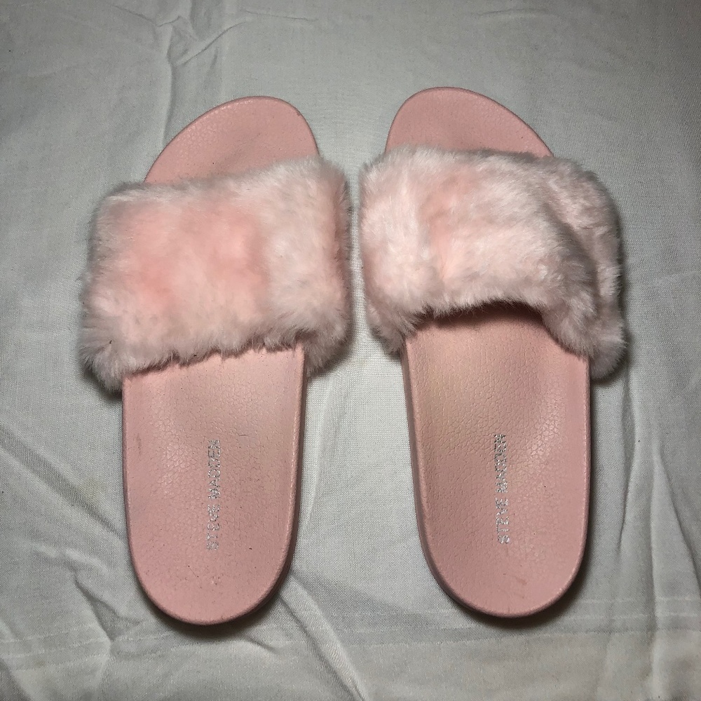 Steve Madden pink faux fur slides